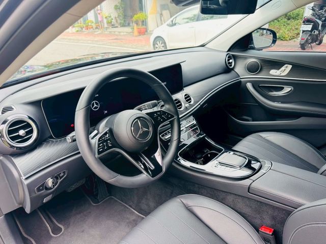 E-CLASS W213  第13張相片