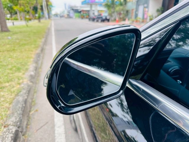 E-CLASS W213  第18張相片