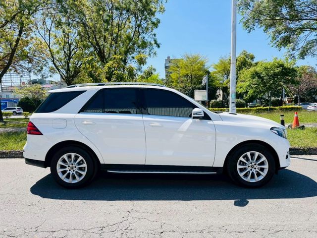 GLE-CLASS  第14張相片
