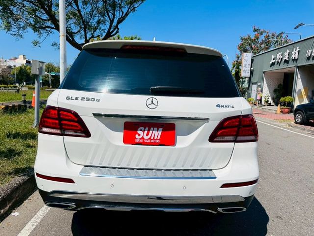 GLE-CLASS  第15張相片