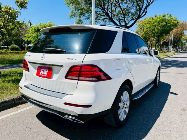 GLE-CLASS  第16張相片