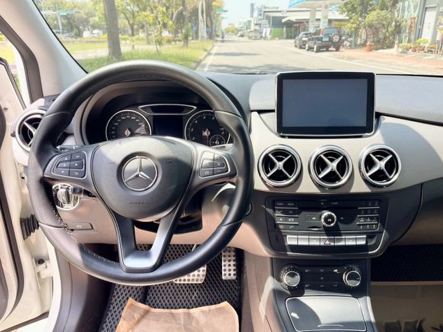 B-CLASS W246  第10張相片