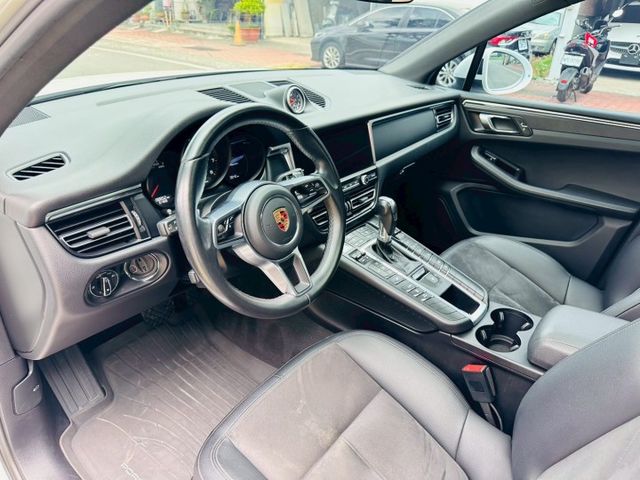 MACAN  第10張相片
