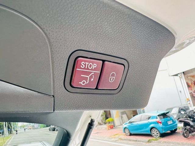 GLC-CLASS COUPE  第14張相片