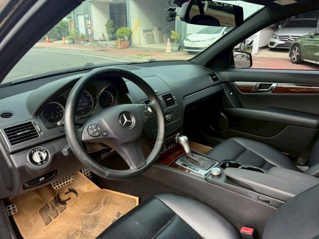 C-CLASS SEDAN W204  第4張相片