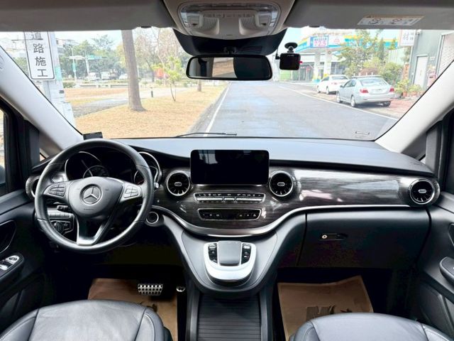 V-CLASS W447  第3張相片