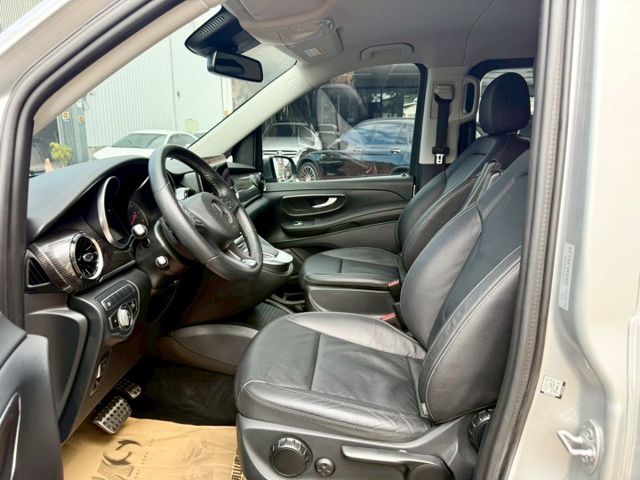 V-CLASS W447  第7張相片