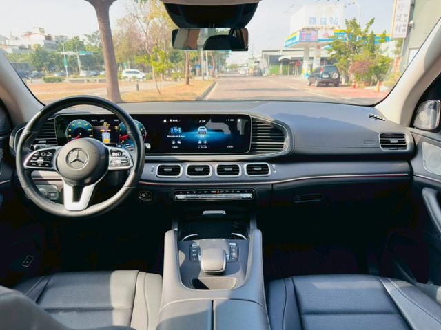 GLE-CLASS  第2張相片