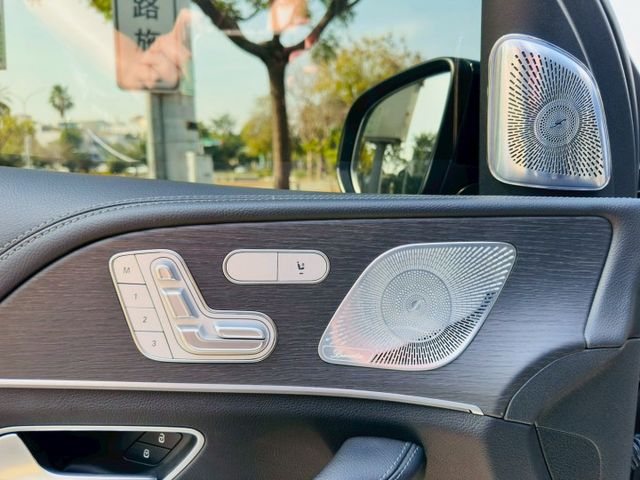 GLE-CLASS  第16張相片