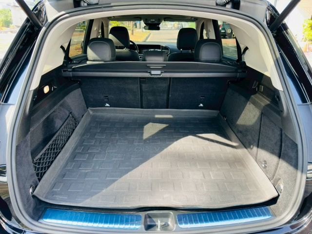 GLE-CLASS  第19張相片