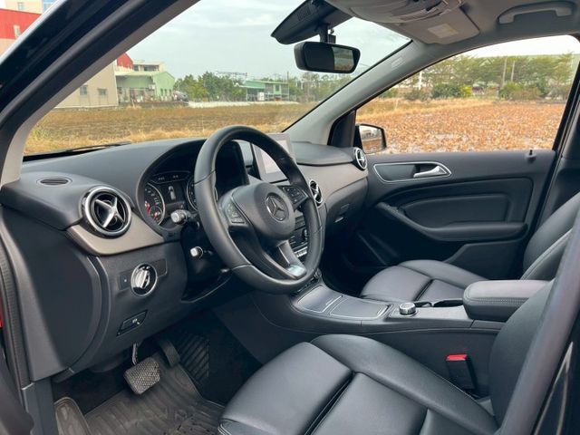 B-CLASS W246  第13張相片