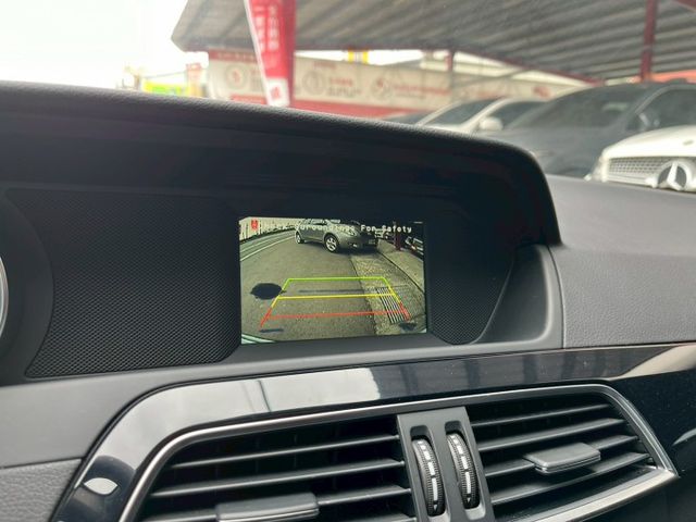 C-CLASS SEDAN W204  第2張相片