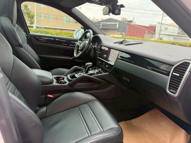 CAYENNE COUPE  第2張相片