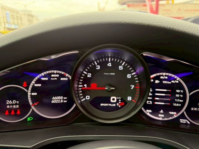 CAYENNE COUPE  第18張相片