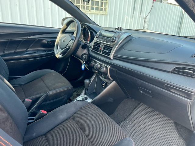 YARIS  第7張相片