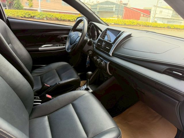 YARIS  第4張相片