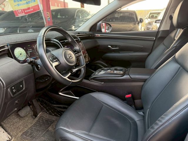 TUCSON L  第14張相片