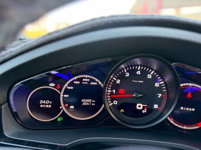 CAYENNE  第8張相片