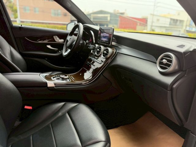 GLC-CLASS  第2張相片