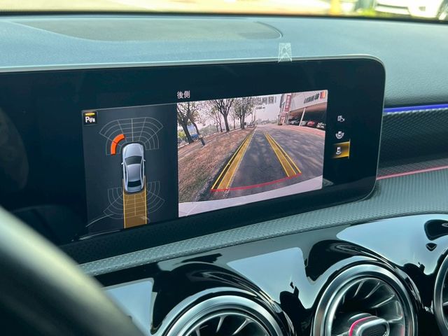 A-CLASS SEDAN V177  第15張相片