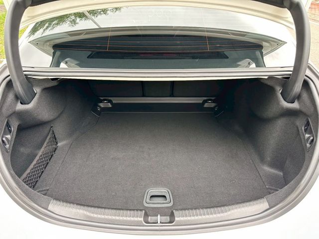 C-CLASS SEDAN W206  第6張相片