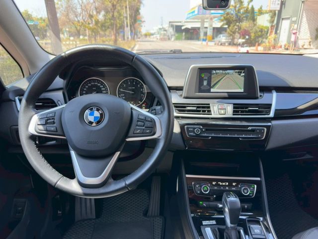 2 SERIES ACTIVE TOURER  第13張相片