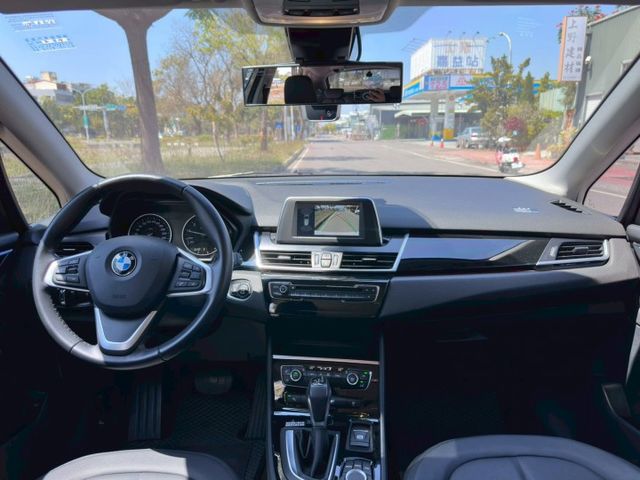 2 SERIES ACTIVE TOURER  第14張相片