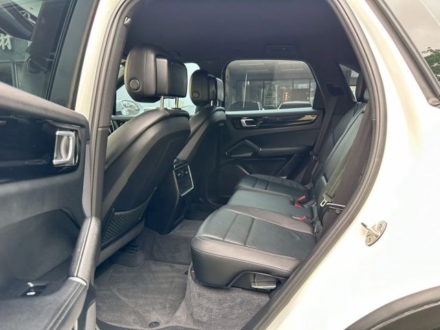 CAYENNE  第13張相片