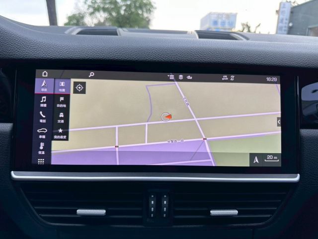 CAYENNE  第17張相片