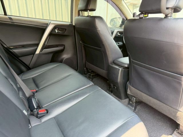 RAV4  第14張相片