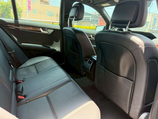 C-CLASS SEDAN W204  第3張相片