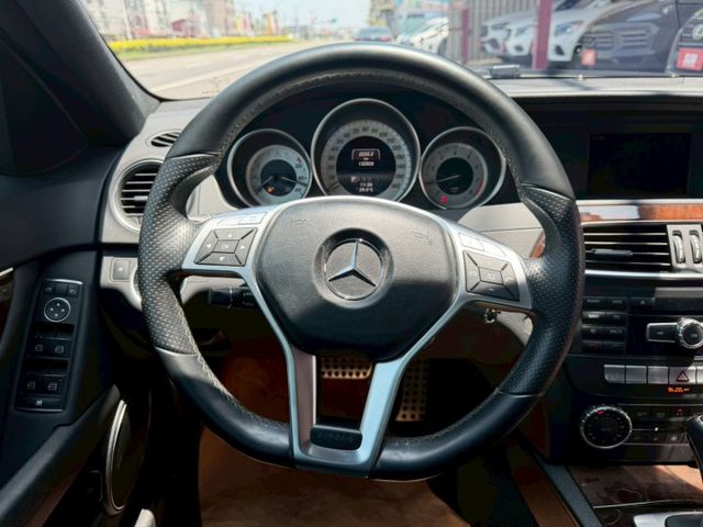 C-CLASS SEDAN W204  第10張相片