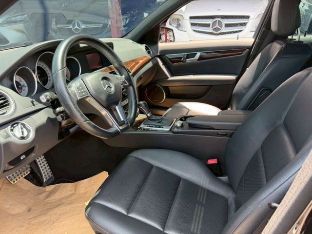 C-CLASS SEDAN W204  第13張相片