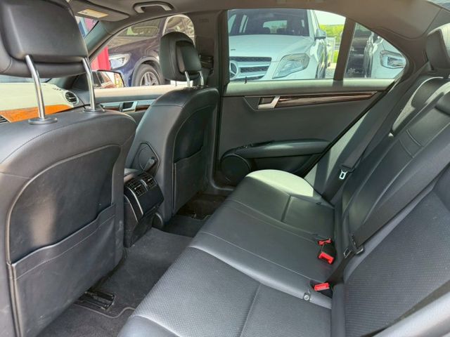 C-CLASS SEDAN W204  第14張相片