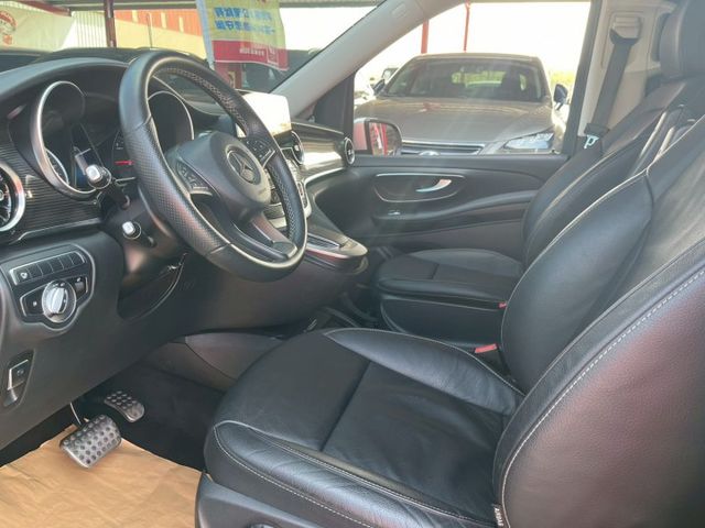 V-CLASS W447  第2張相片