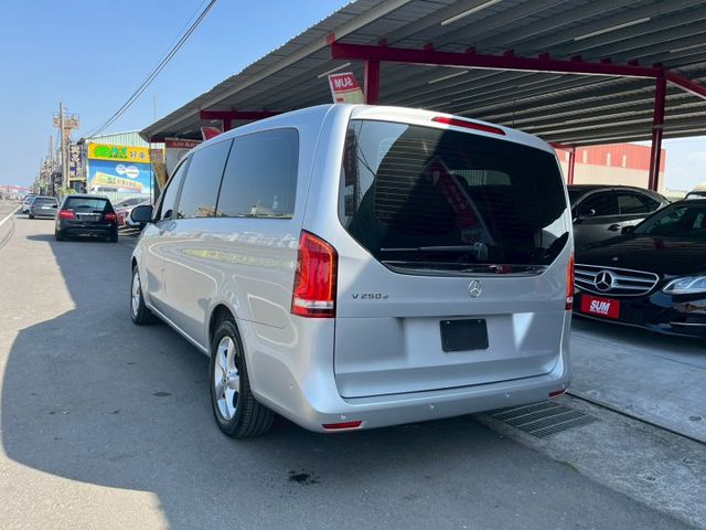 V-CLASS W447  第13張相片