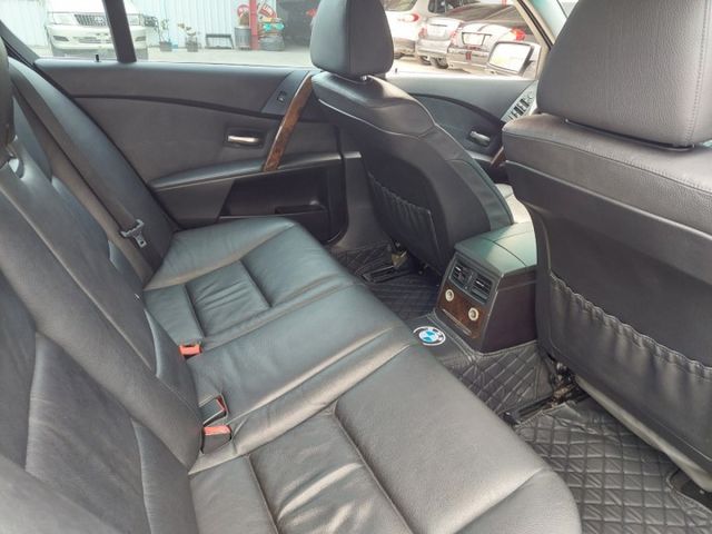 5 SERIES SEDAN E60  第7張相片