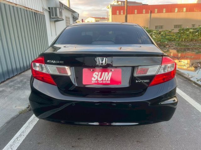 CIVIC  第9張相片