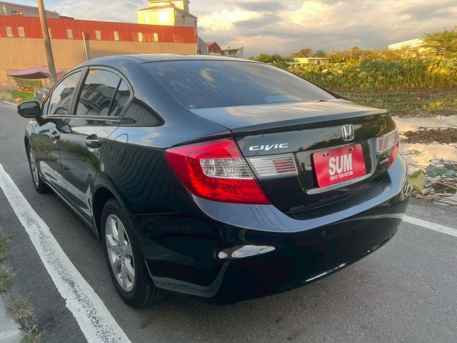 CIVIC  第10張相片
