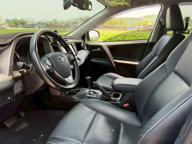RAV4  第2張相片