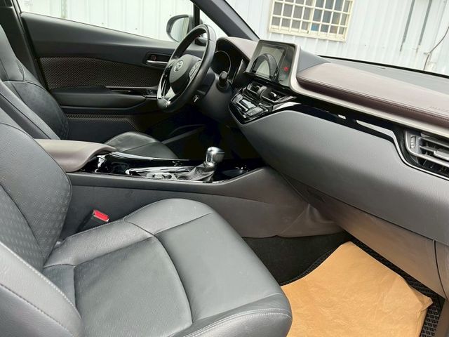 C-HR  第8張相片