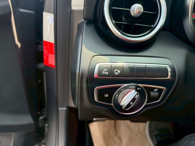 C-CLASS SEDAN W205  第10張相片