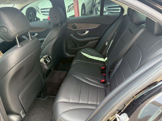 C-CLASS SEDAN W205  第14張相片