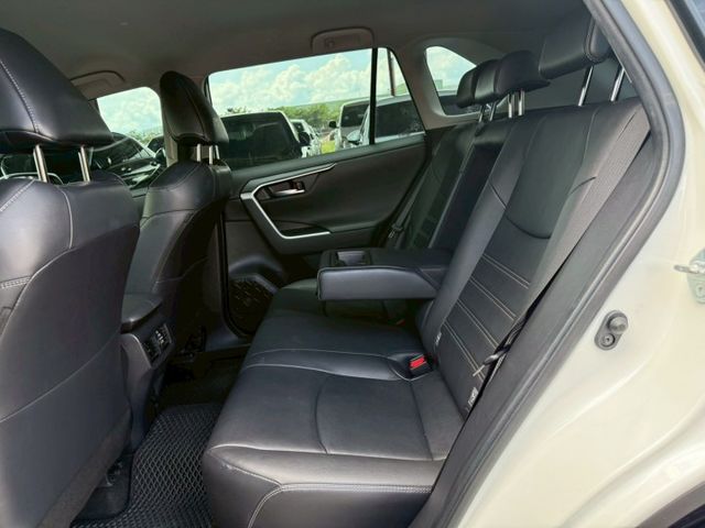 RAV4  第8張相片