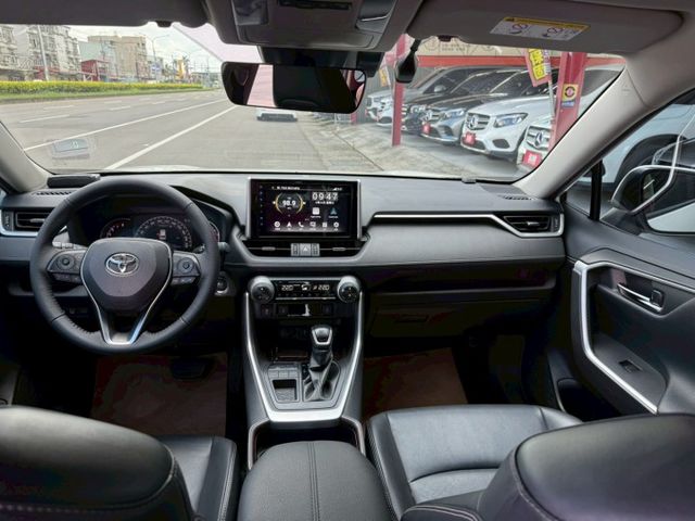 RAV4  第10張相片