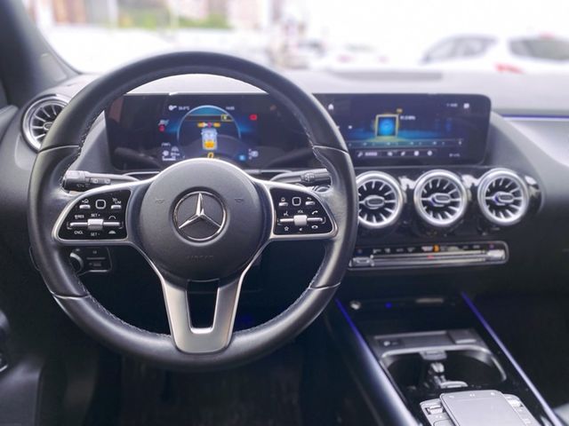 M-BENZ賓士 GLA180  第11張相片