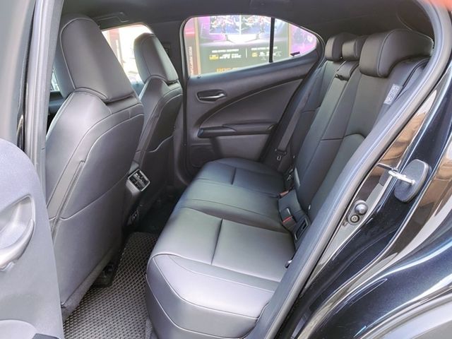 LEXUS凌志 UX200  第11張相片