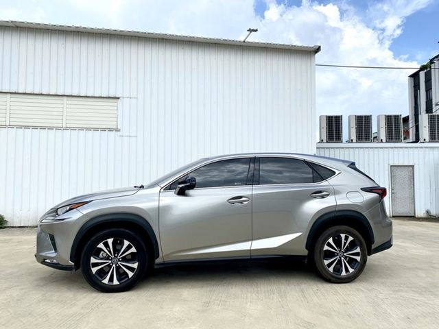 LEXUS凌志 NX200  第14張相片