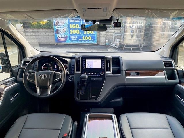 TOYOTA豐田 GRANVIA  第5張相片