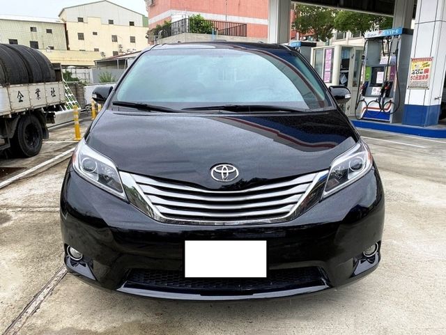 TOYOTA豐田 SIENNA  第3張相片